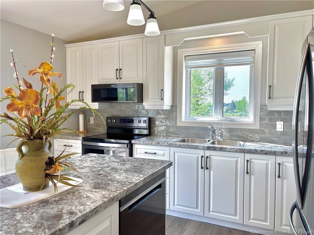 









784


St Pierre

,
Beresford,




NB
E8K 1S1

