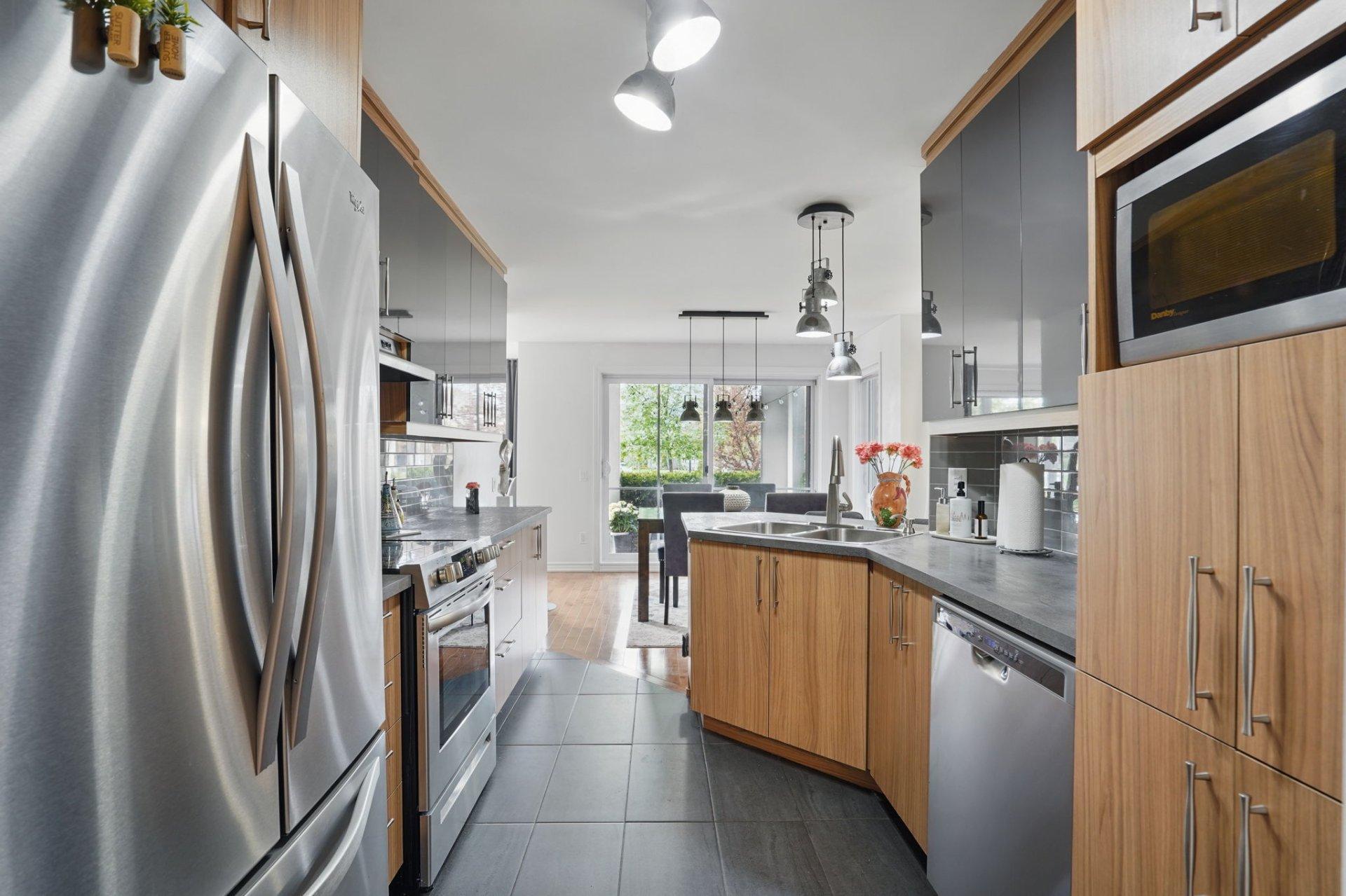









3250


Rue Olivier-Beaulieu

, 105,
Longueuil (Le Vieux-Longueuil),




QC
J4N0G8

