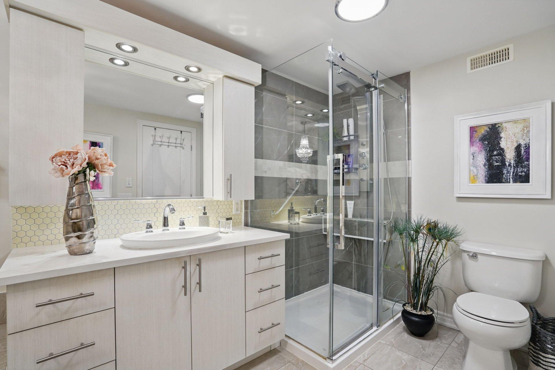 









3250


Rue Olivier-Beaulieu

, 105,
Longueuil (Le Vieux-Longueuil),




QC
J4N0G8

