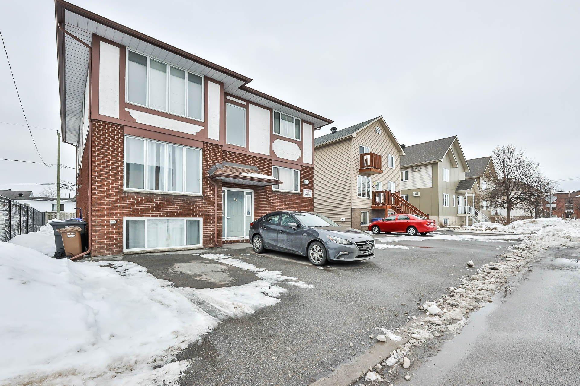 









43


Rue Nilphas-Richer

,
Gatineau (Gatineau),




QC
J8T2W6

