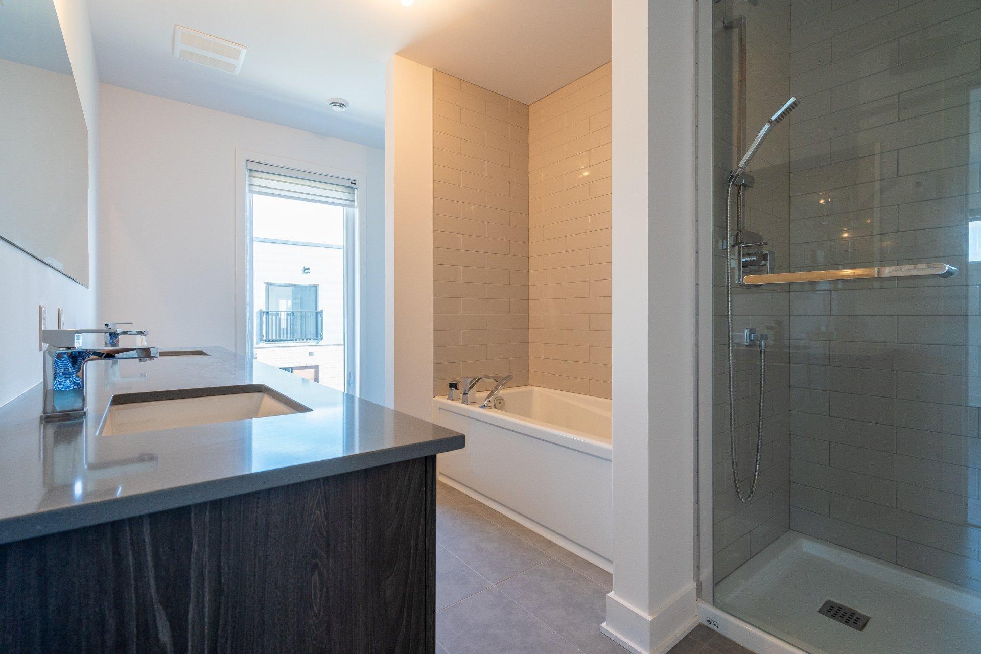 









421


Av. Jenkins

,
Montréal (Lachine),




QC
H8S0B9

