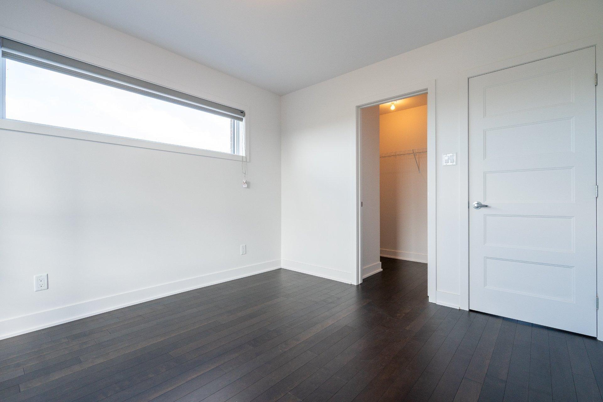 









421


Av. Jenkins

,
Montréal (Lachine),




QC
H8S0B9

