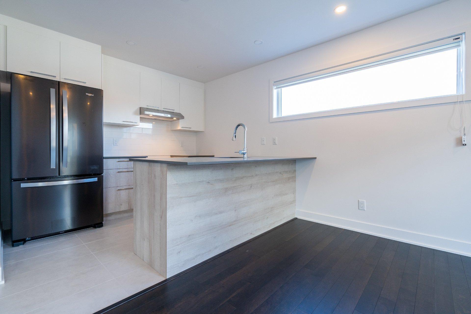 









421


Av. Jenkins

,
Montréal (Lachine),




QC
H8S0B9

