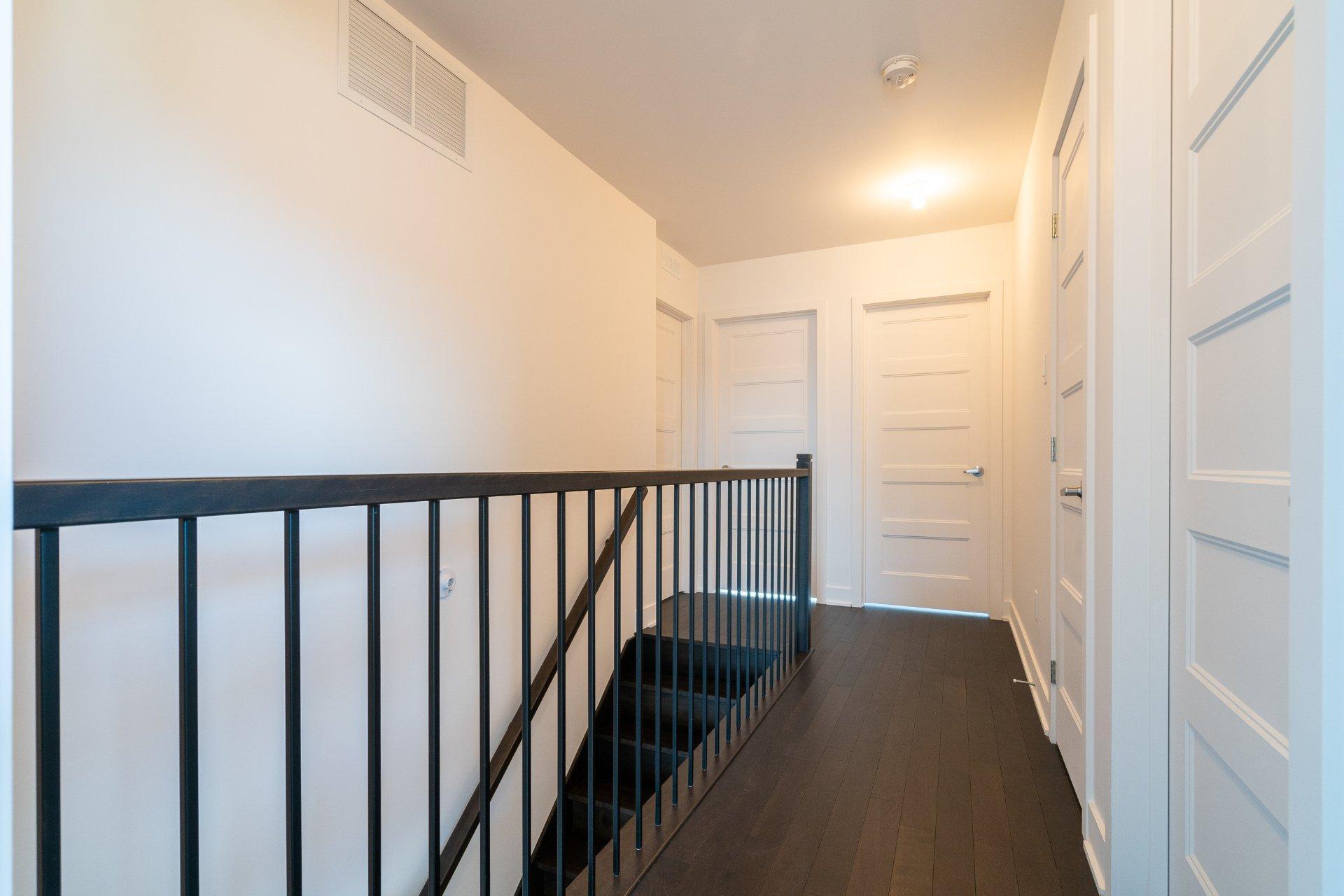 









421


Av. Jenkins

,
Montréal (Lachine),




QC
H8S0B9

