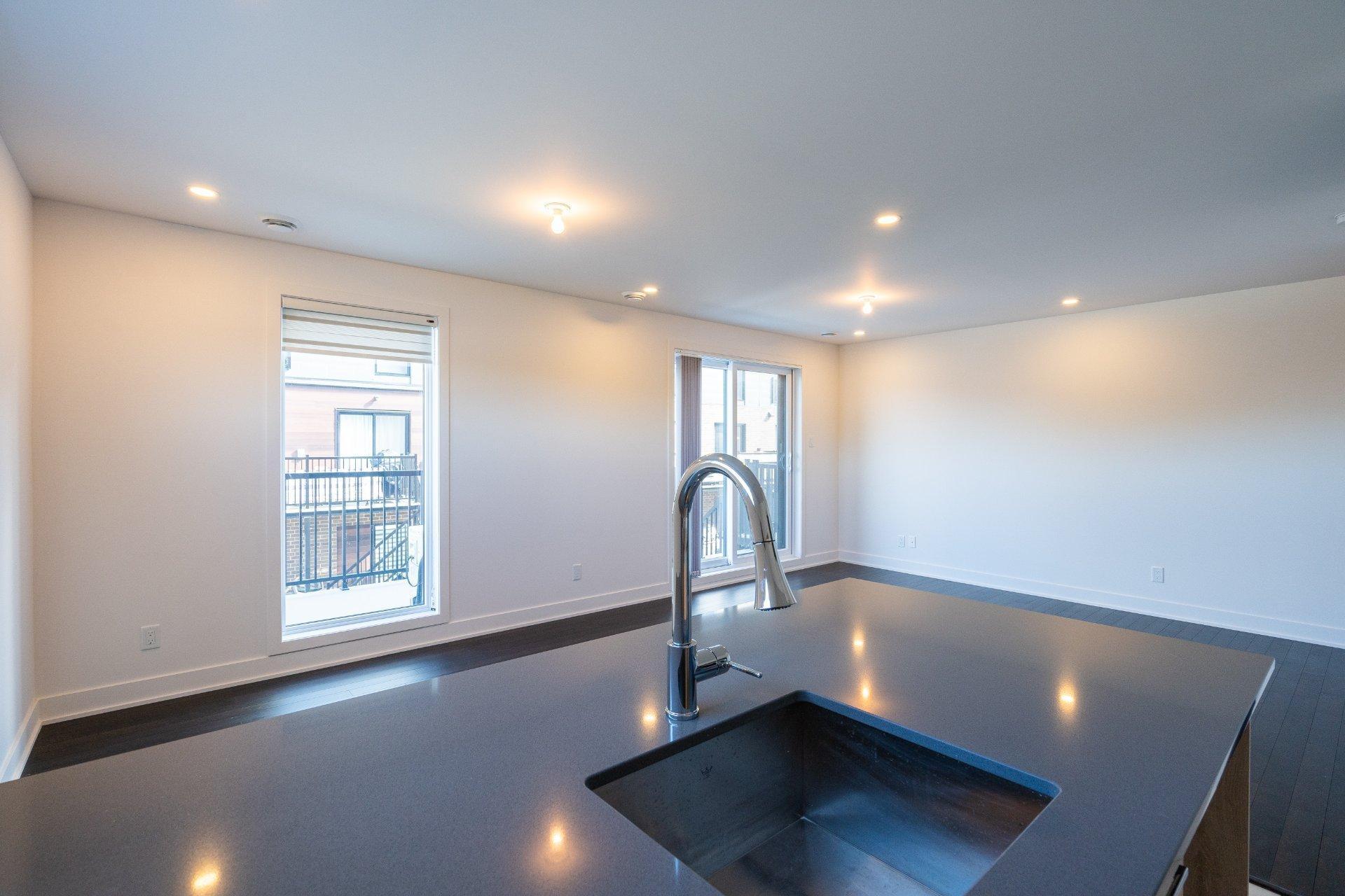 









421


Av. Jenkins

,
Montréal (Lachine),




QC
H8S0B9

