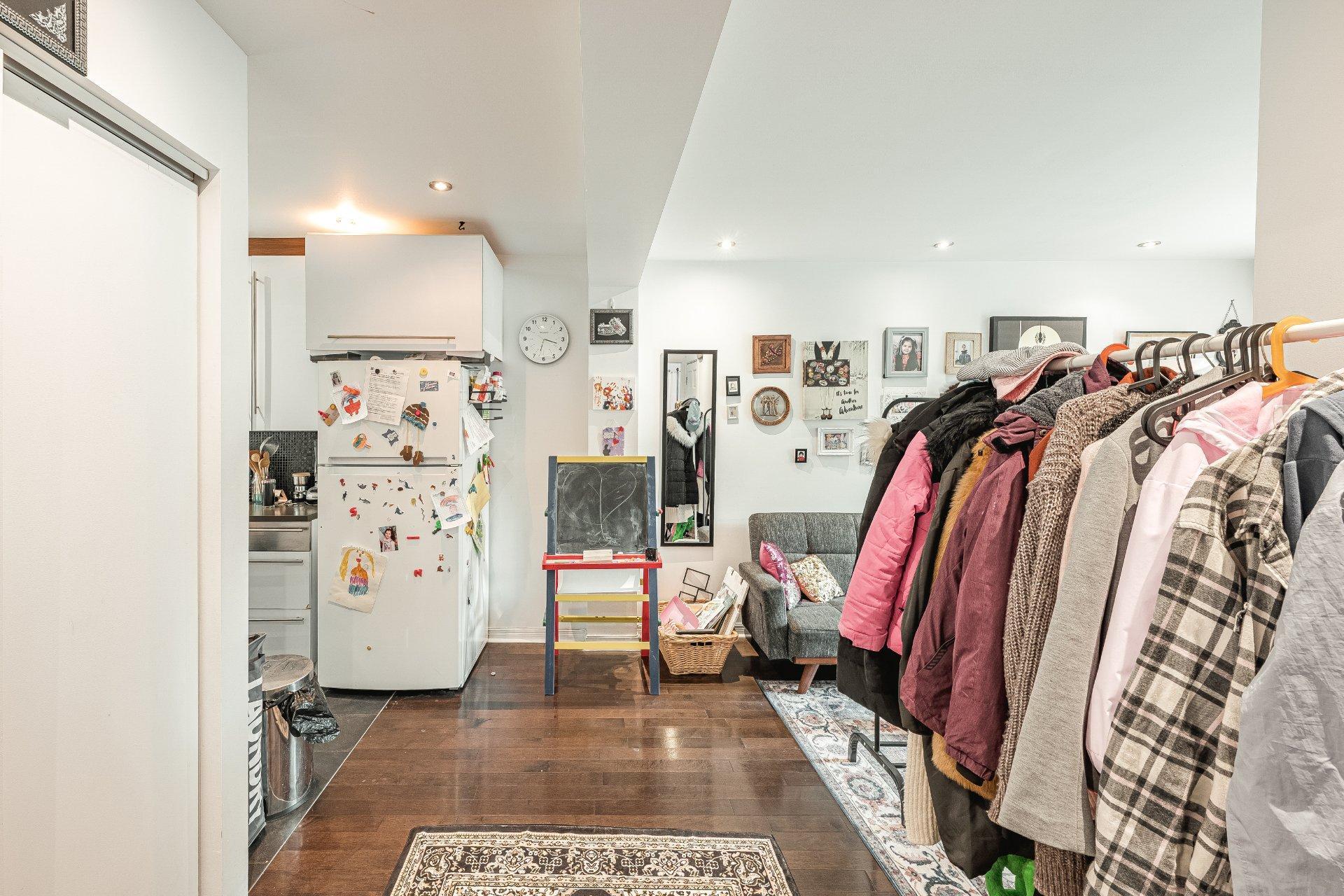 









6809

 - 6811


24e Avenue

,
Montréal (Rosemont/La Petite-Patrie),




QC
H1T3M8

