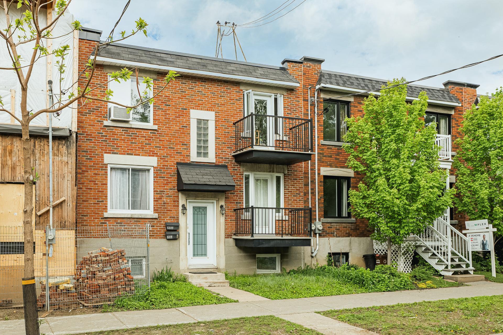 









6809

 - 6811


24e Avenue

,
Montréal (Rosemont/La Petite-Patrie),




QC
H1T3M8

