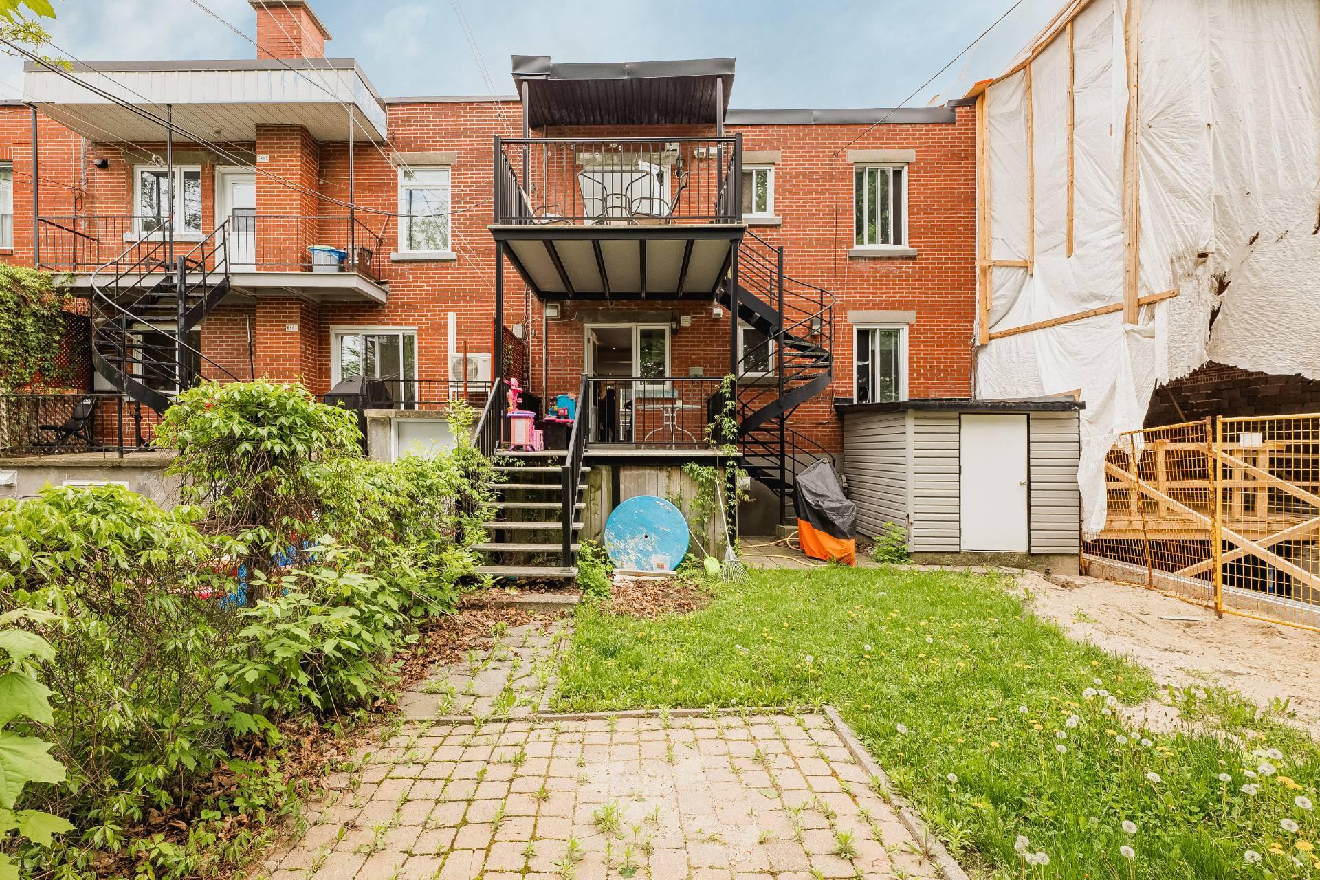 









6809

 - 6811


24e Avenue

,
Montréal (Rosemont/La Petite-Patrie),




QC
H1T3M8

