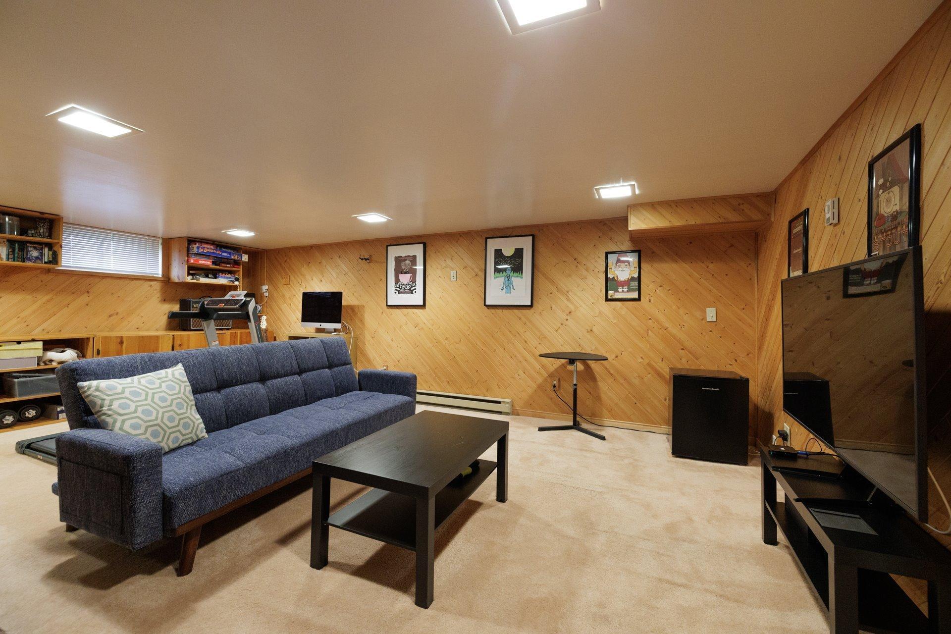 









41


Av. Charles

,
Pointe-Claire,




QC
H9R4K6

