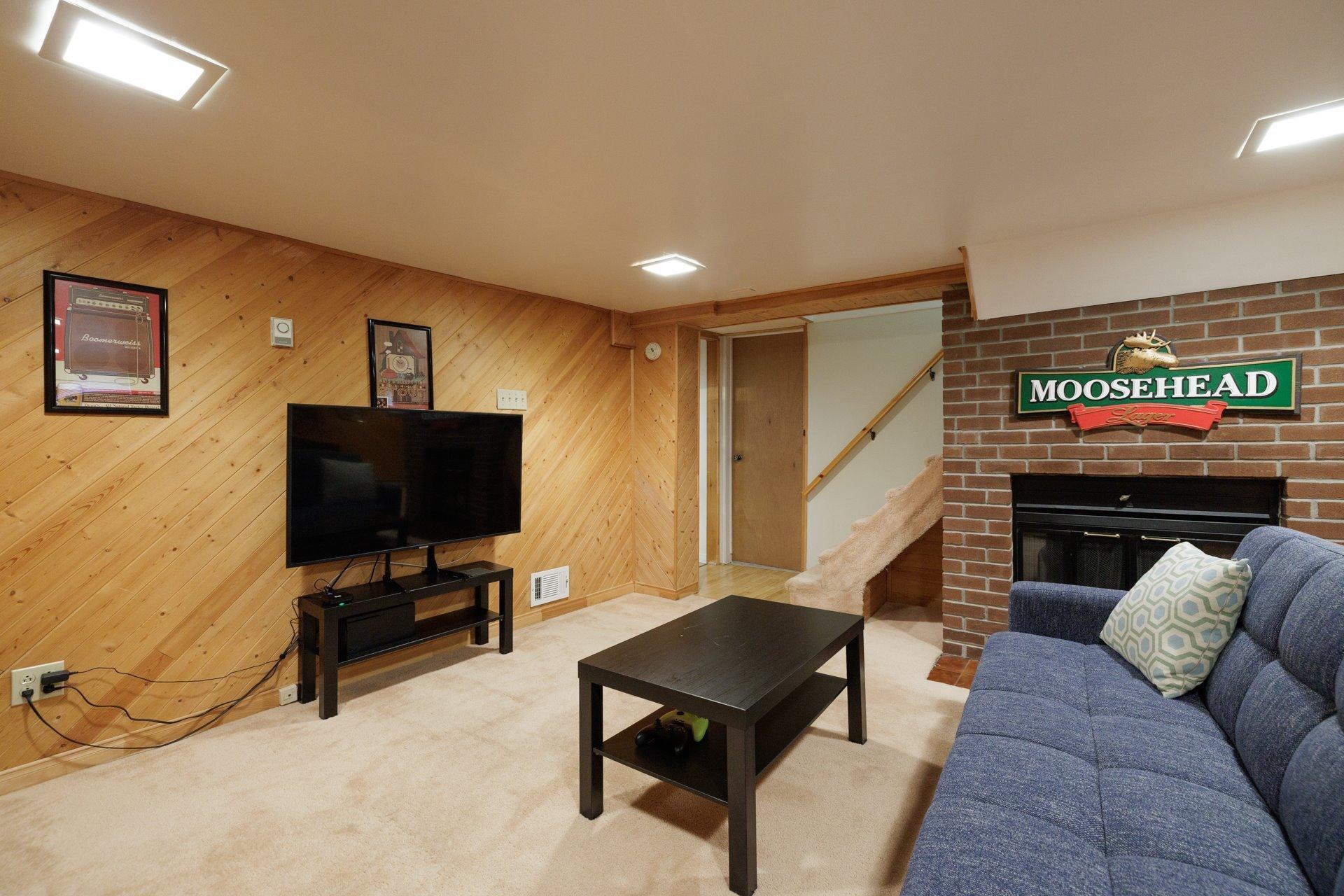 









41


Av. Charles

,
Pointe-Claire,




QC
H9R4K6

