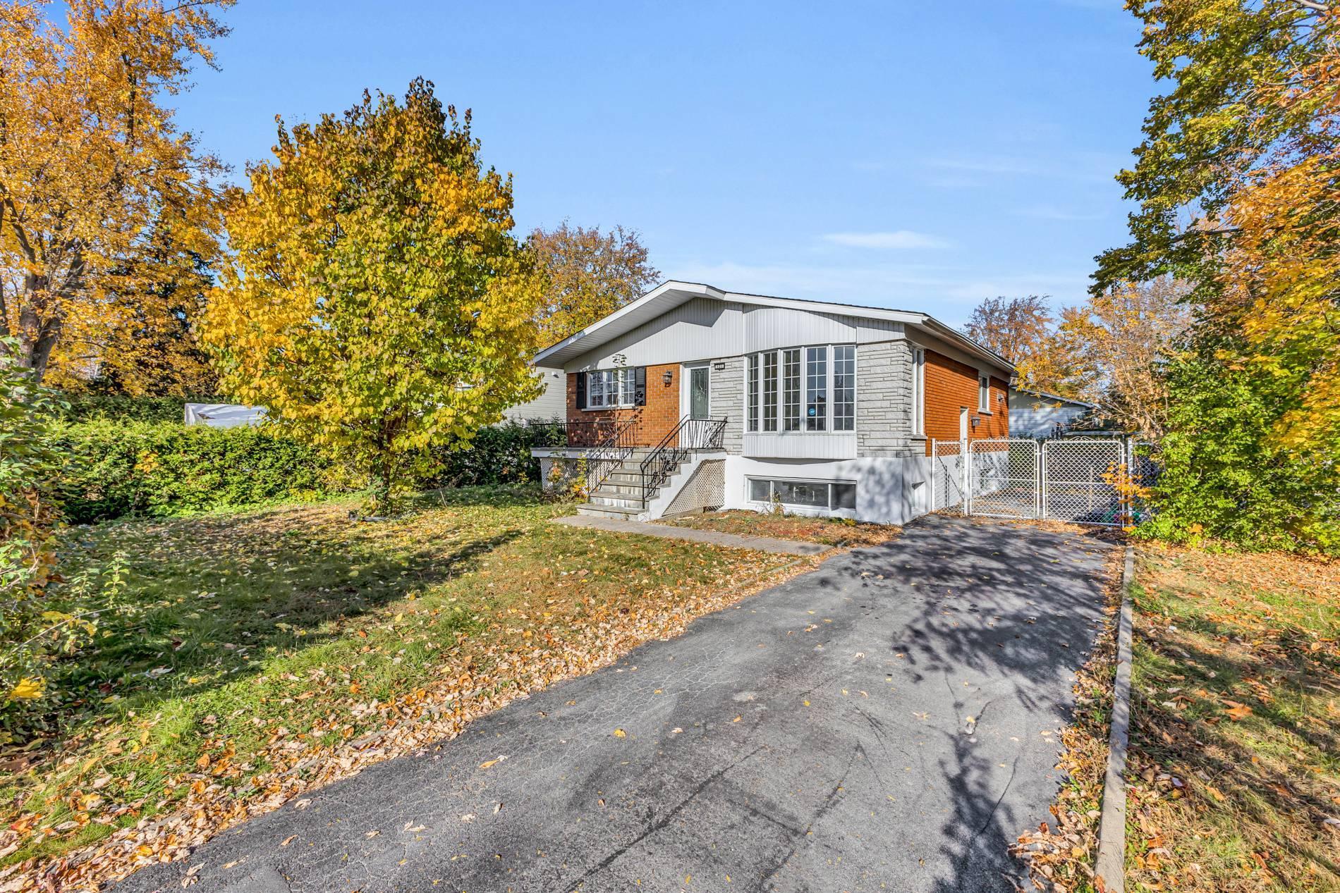 









121


Rue Nadon

,
Laval (Sainte-Rose),




QC
H7L1T4

