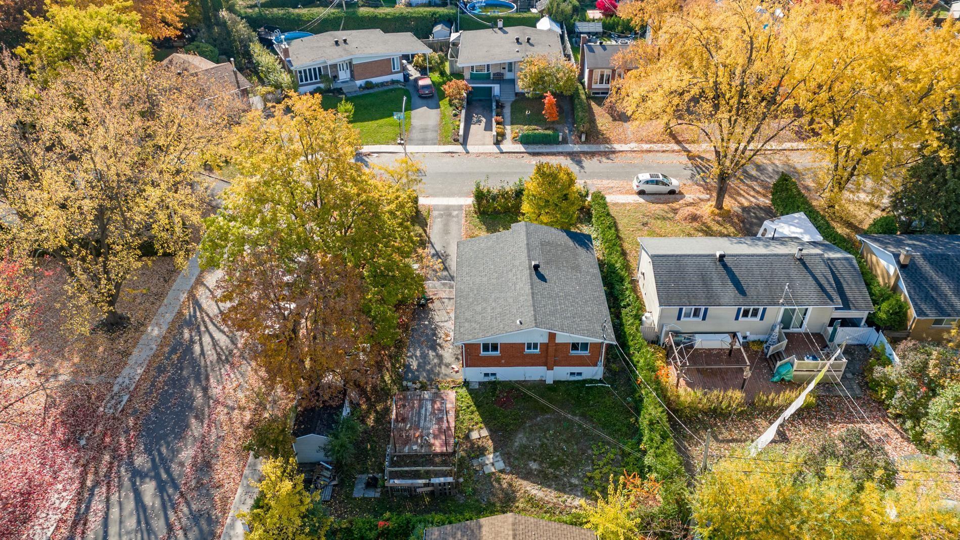 









121


Rue Nadon

,
Laval (Sainte-Rose),




QC
H7L1T4

