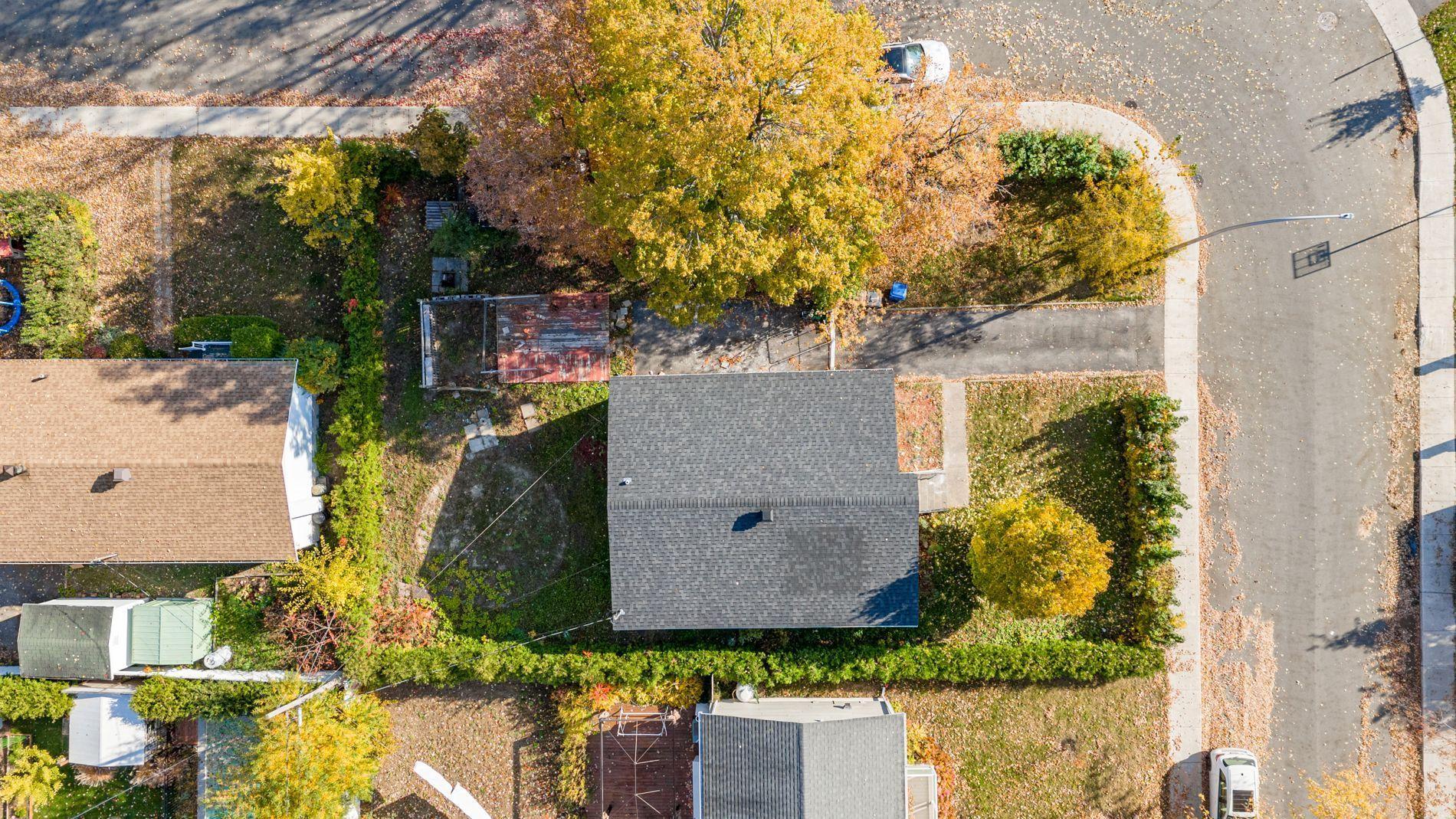 









121


Rue Nadon

,
Laval (Sainte-Rose),




QC
H7L1T4

