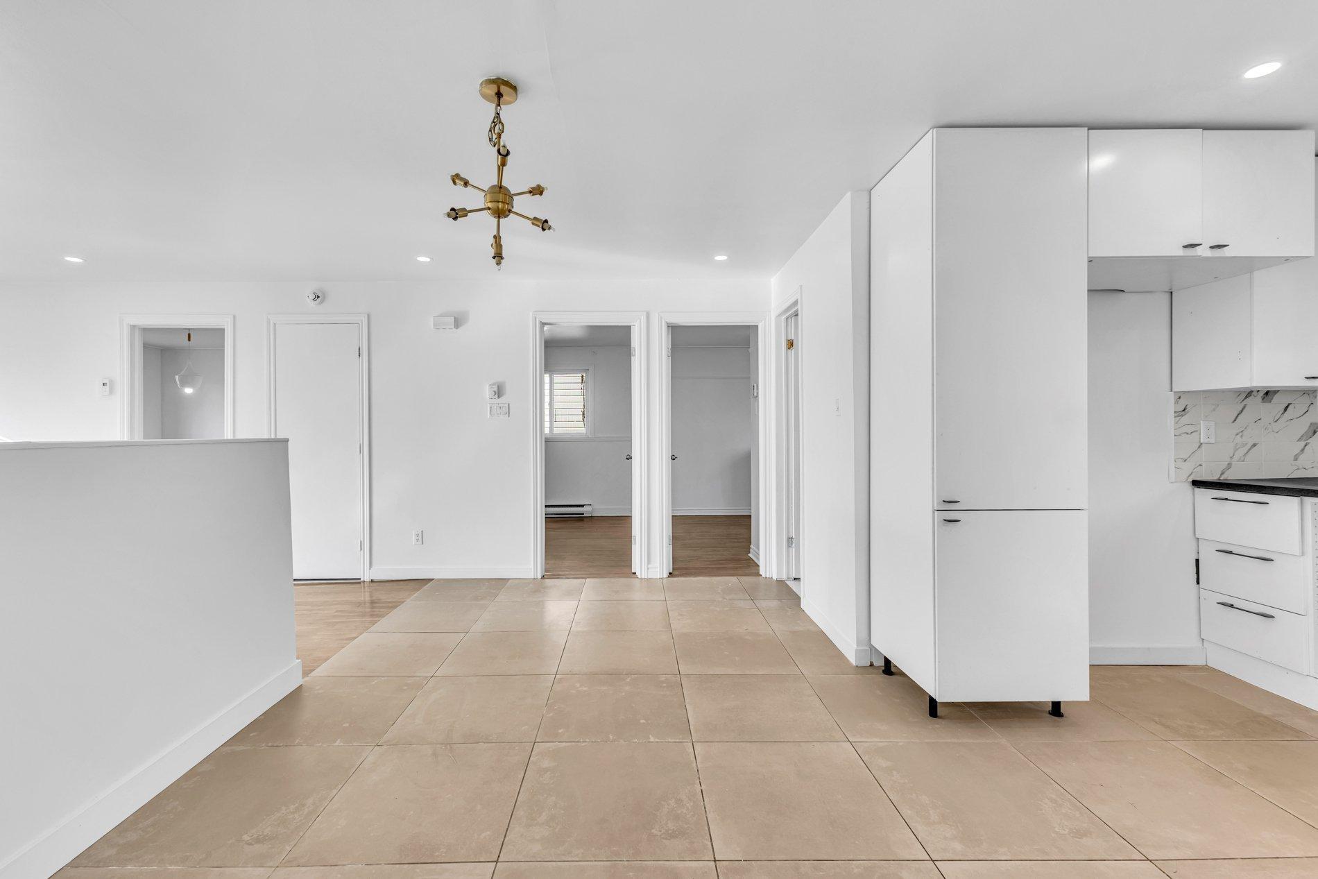 









121


Rue Nadon

,
Laval (Sainte-Rose),




QC
H7L1T4


