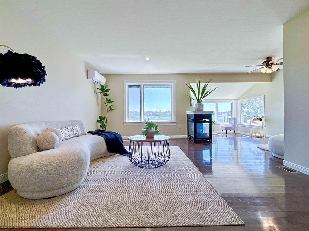 












86 Parkside Drive

,
Charlottetown,




PE
C1E 1M8


