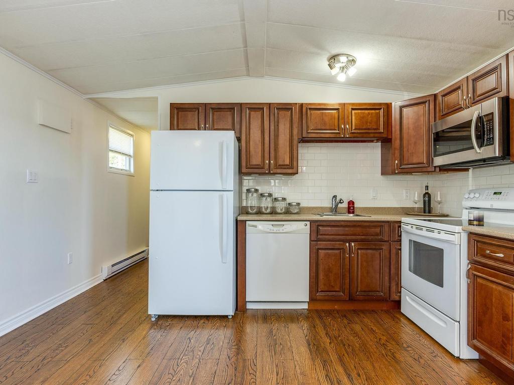 












7 Boutilier Drive

,
Sackville,




NS
B4E 2Y1

