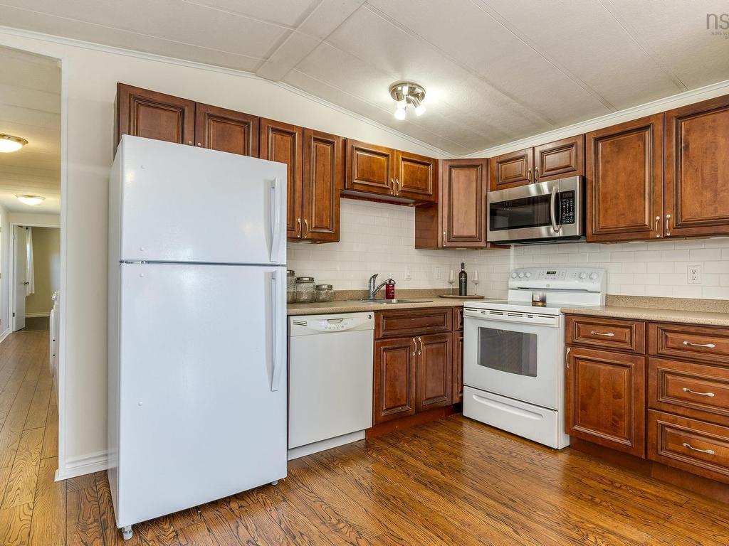 












7 Boutilier Drive

,
Sackville,




NS
B4E 2Y1

