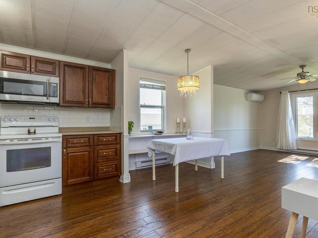 












7 Boutilier Drive

,
Sackville,




NS
B4E 2Y1

