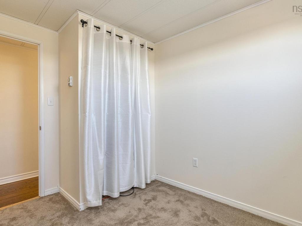 












7 Boutilier Drive

,
Sackville,




NS
B4E 2Y1

