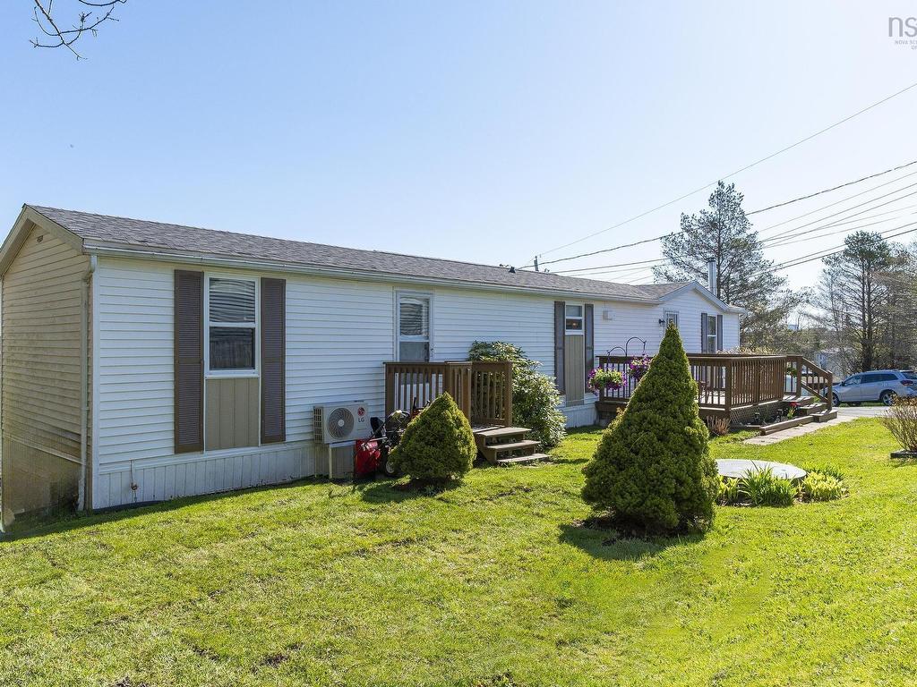 












7 Boutilier Drive

,
Sackville,




NS
B4E 2Y1

