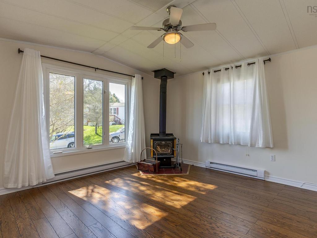 












7 Boutilier Drive

,
Sackville,




NS
B4E 2Y1

