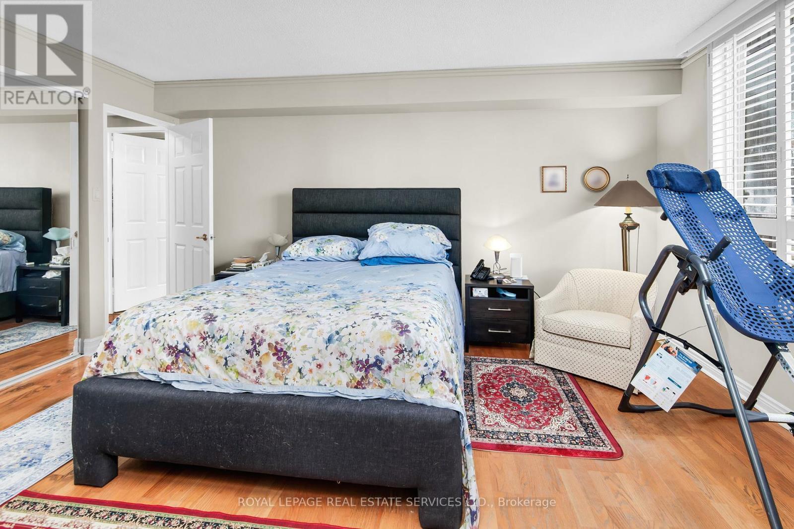 












609 - 130 CARLTON STREET

,
Toronto,




Ontario
M5A4K3

