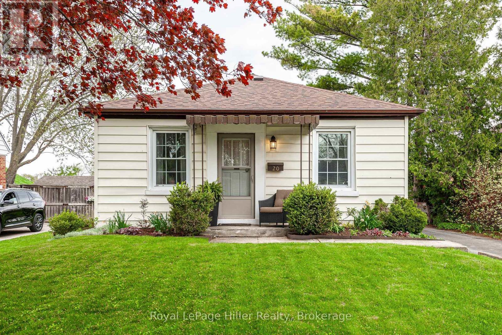 












20 CORIANO STREET

,
Stratford,




Ontario
N5A6C3

