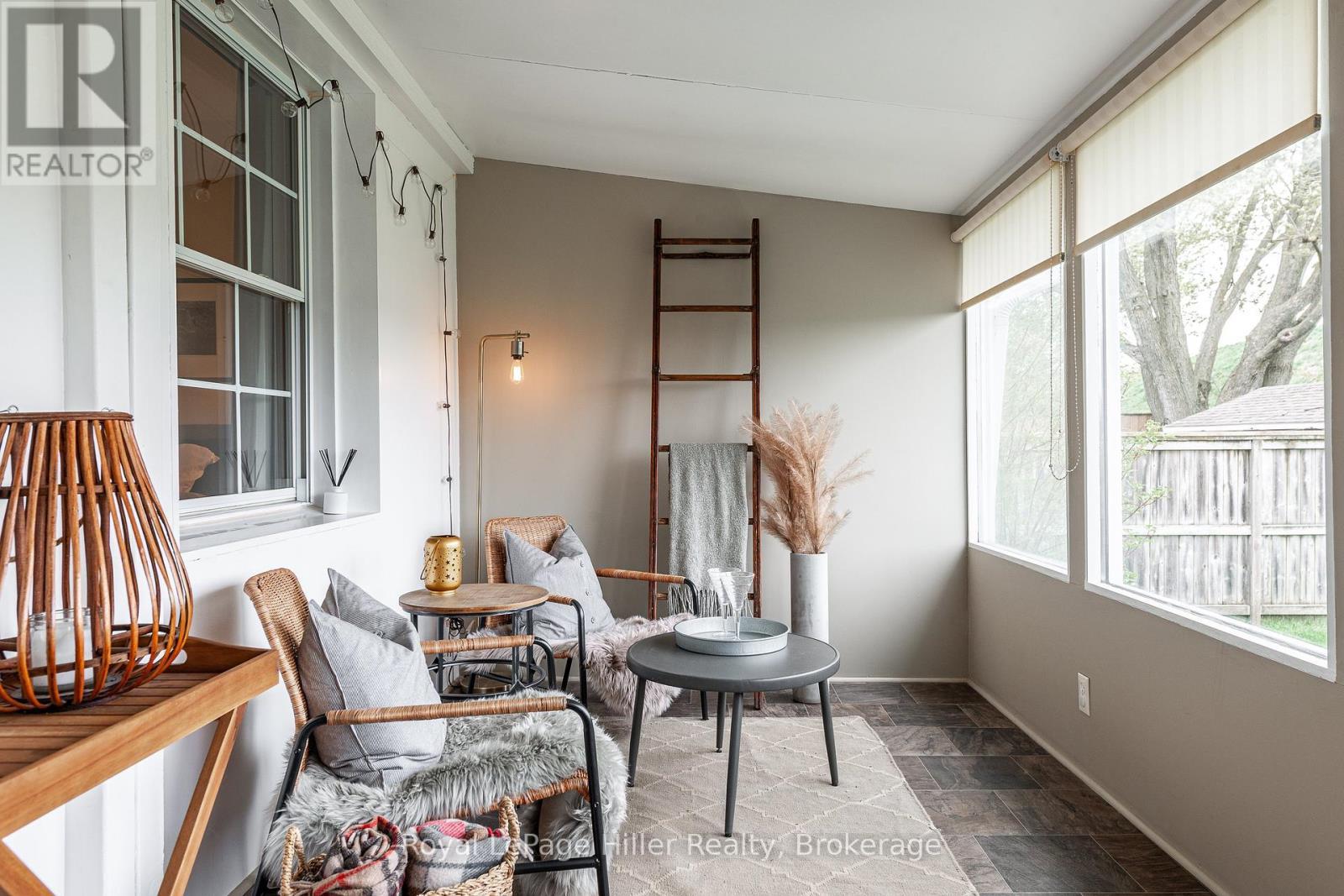 












20 CORIANO STREET

,
Stratford,




Ontario
N5A6C3

