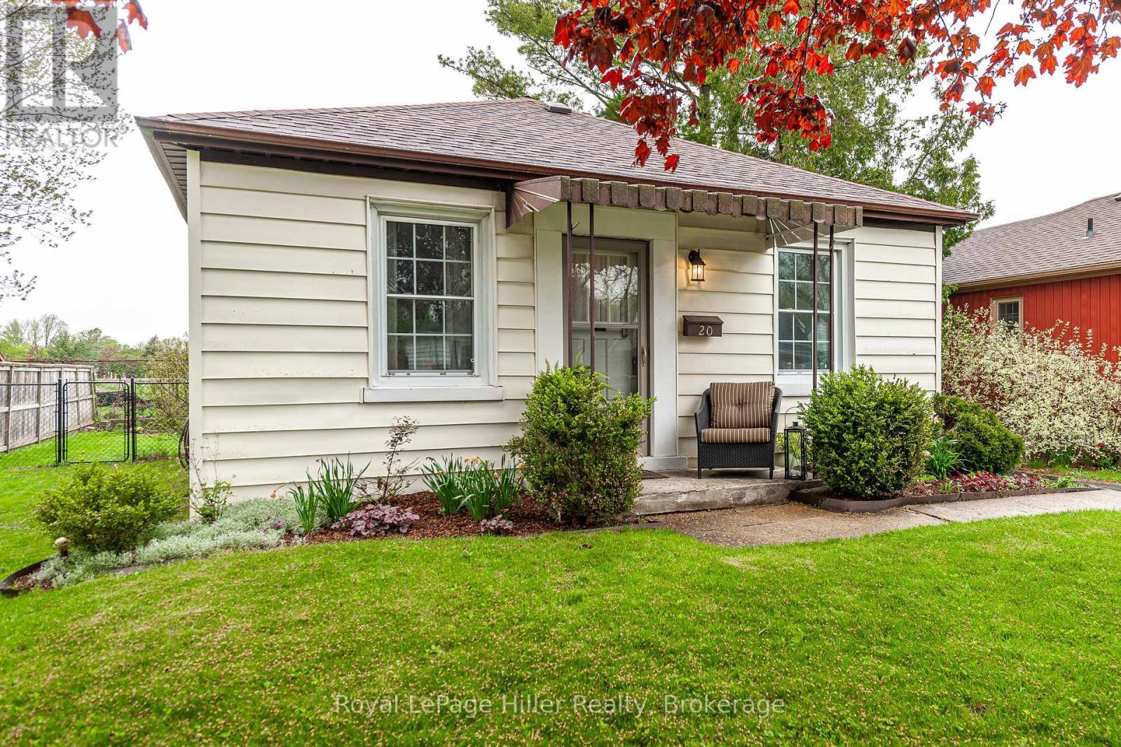 












20 CORIANO STREET

,
Stratford,




Ontario
N5A6C3


