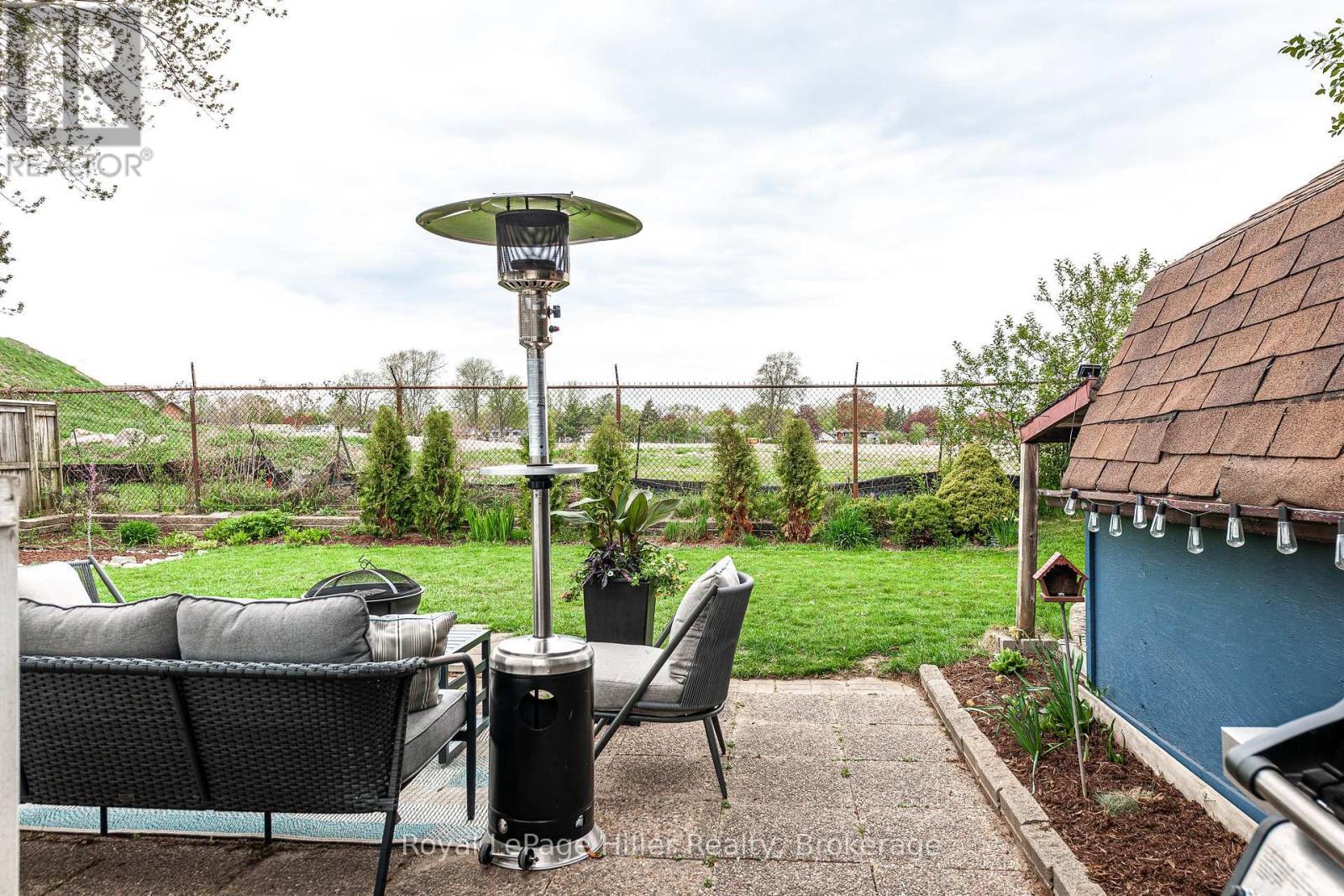 












20 CORIANO STREET

,
Stratford,




Ontario
N5A6C3

