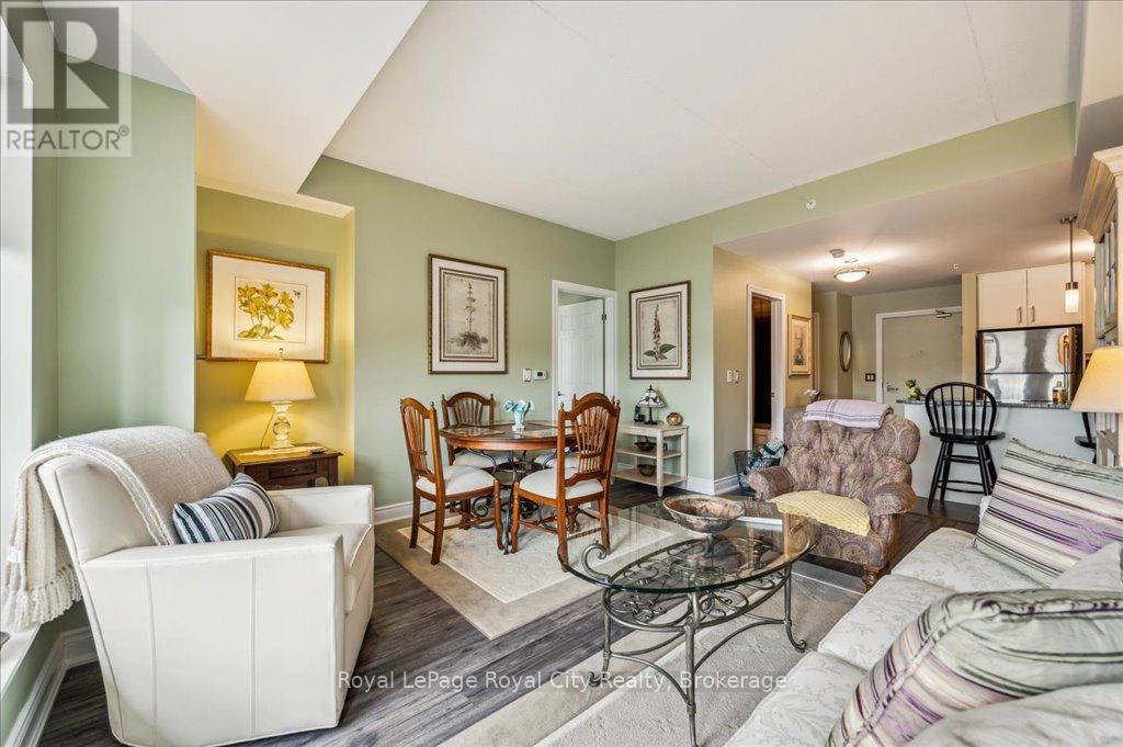 












202 - 106 BARD BOULEVARD

,
Guelph (Pineridge/Westminster Woods),




Ontario
N1L0L8

