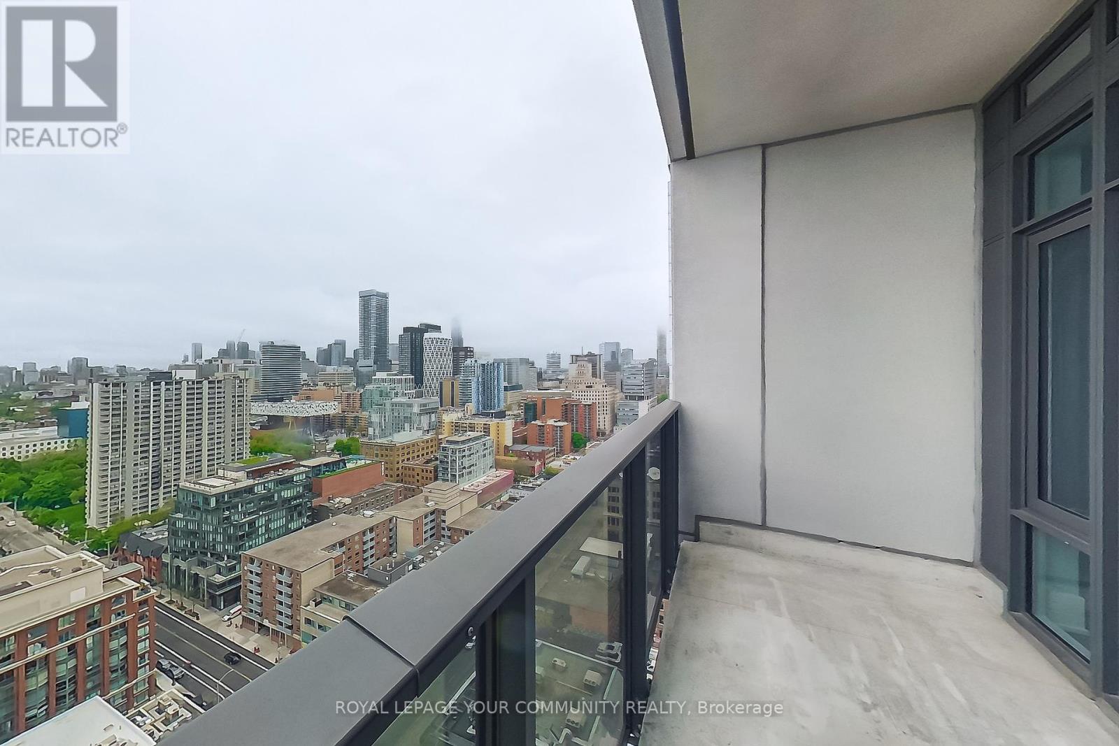 












2712 - 330 RICHMOND STREET W

,
Toronto,




Ontario
M5V1X2

