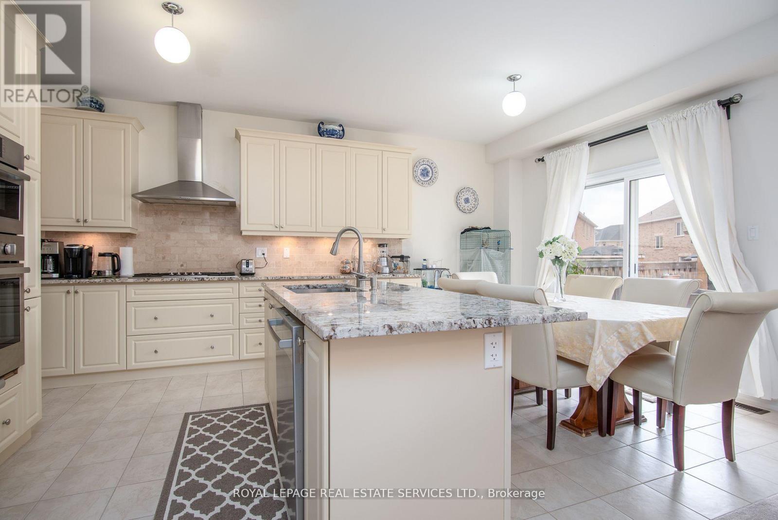 












757 HALBERT DRIVE

,
Shelburne,




Ontario
L0N1S2

