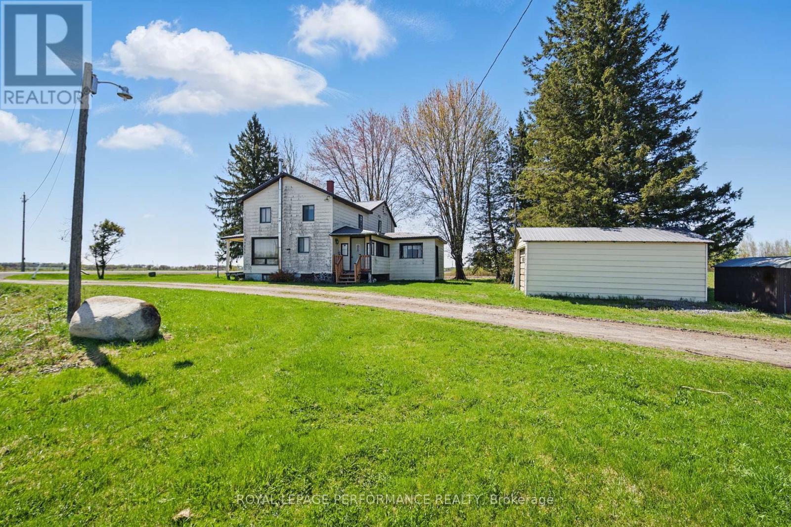 












3300 COUNTY RD 14 CONCESSION

,
East Hawkesbury,




Ontario
K0B1B0

