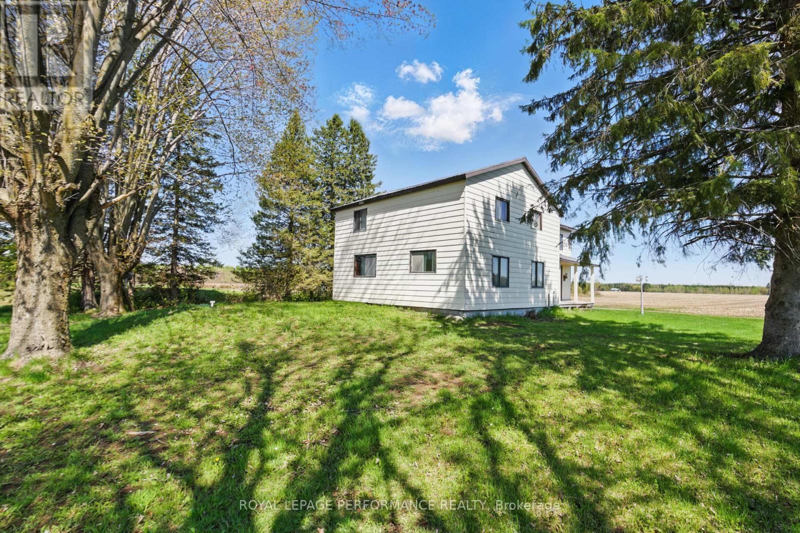 












3300 COUNTY RD 14 CONCESSION

,
East Hawkesbury,




Ontario
K0B1B0

