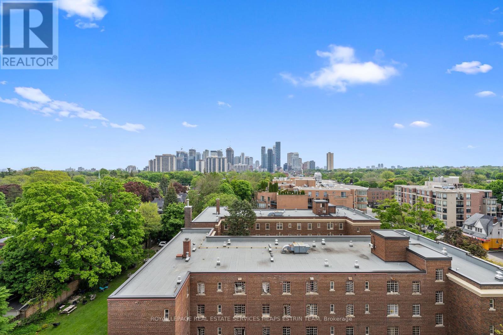 












PH02 - 1 STRATHGOWAN AVENUE

,
Toronto,




Ontario
M4N2H8

