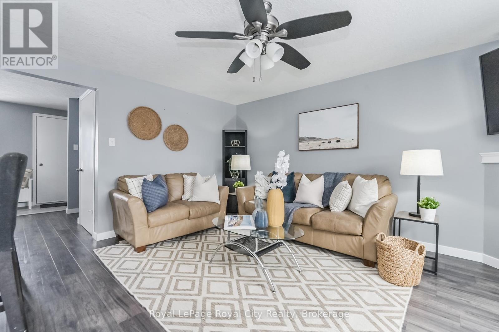 












300 STORNOWAY DRIVE

,
Centre Wellington (Fergus),




Ontario
N1M3K6

