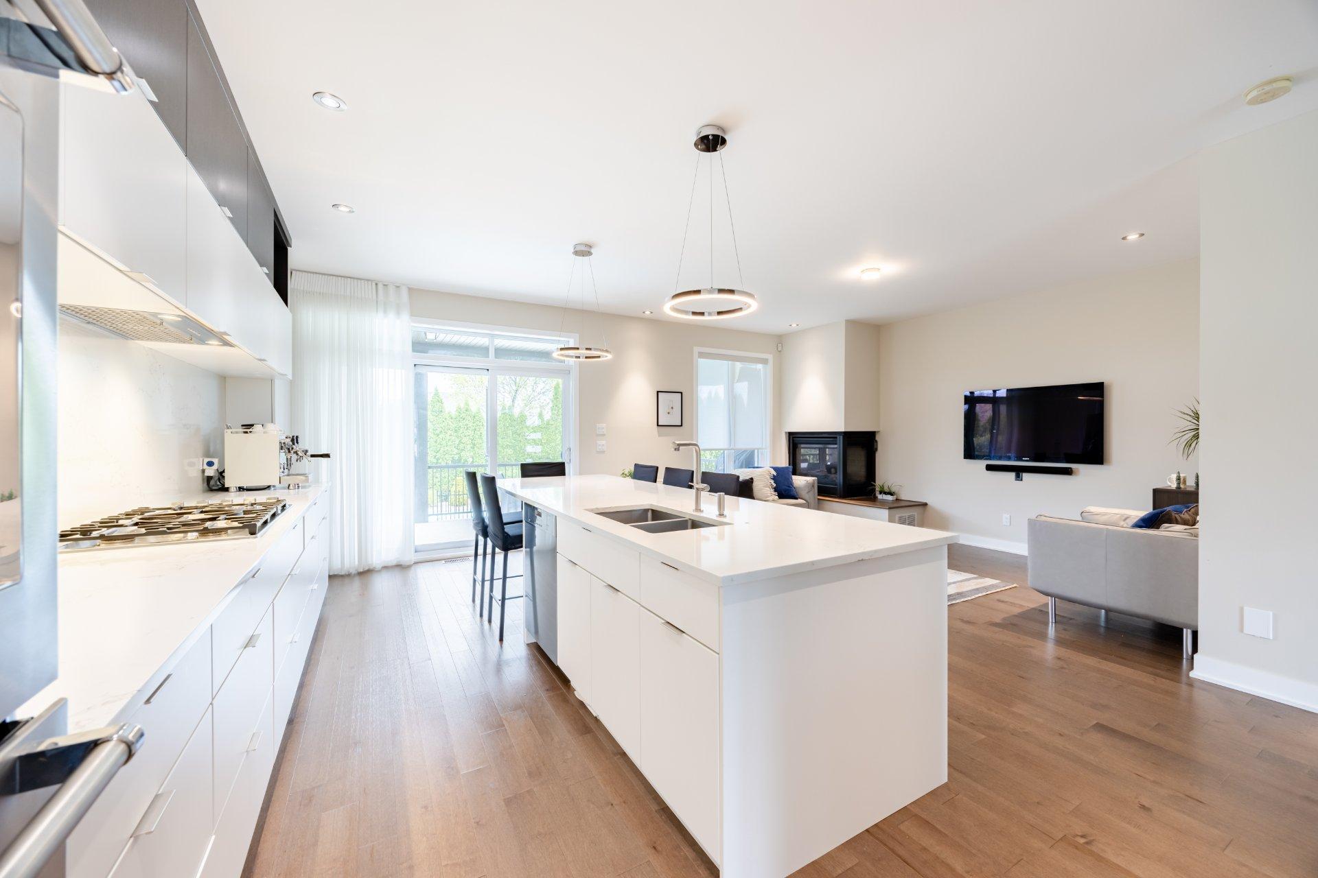 









7730


Rue de Liverpool

,
Brossard,




QC
J4Y0J6

