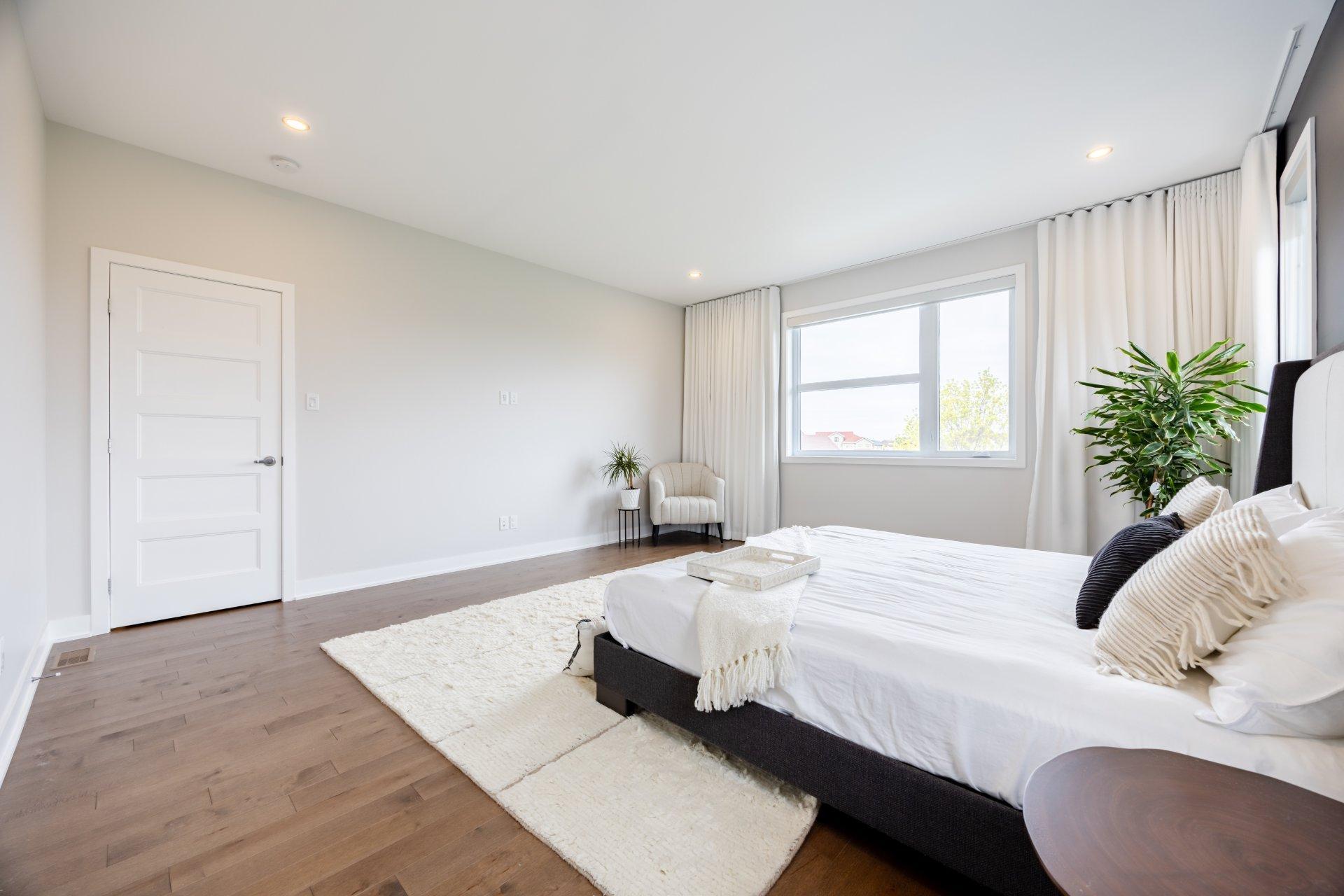 









7730


Rue de Liverpool

,
Brossard,




QC
J4Y0J6


