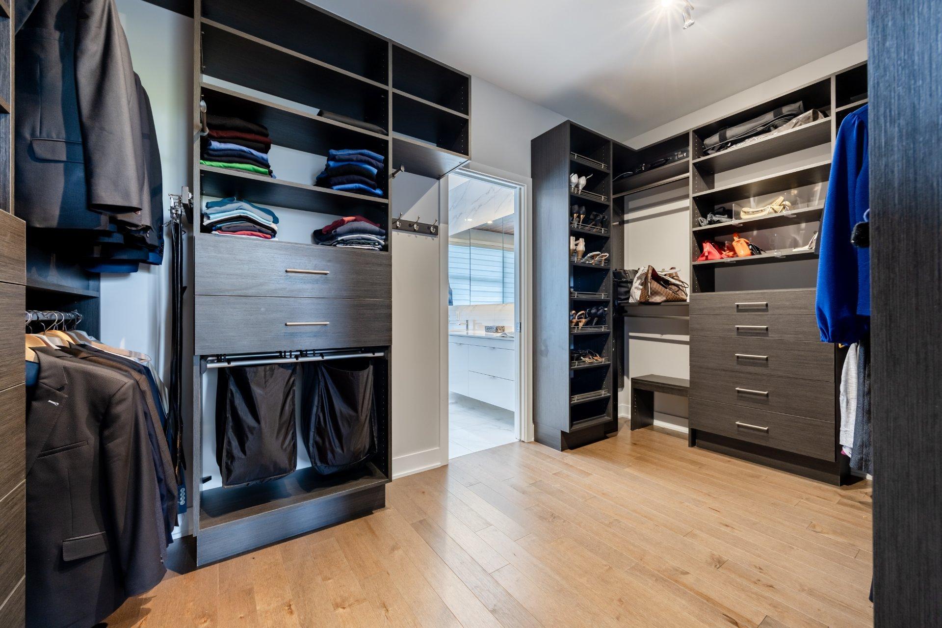 









7730


Rue de Liverpool

,
Brossard,




QC
J4Y0J6

