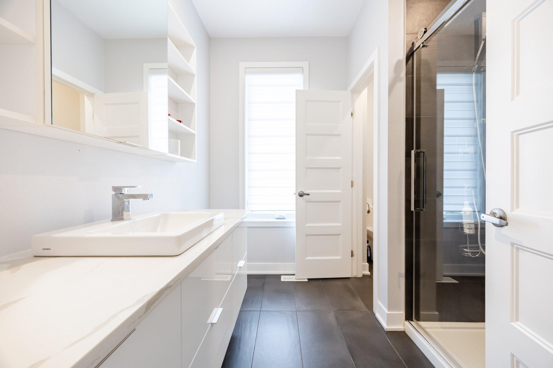 









7730


Rue de Liverpool

,
Brossard,




QC
J4Y0J6

