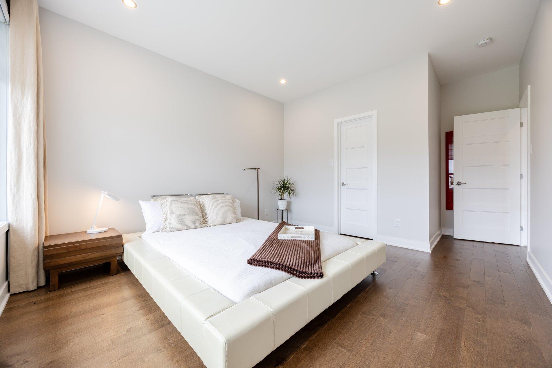 









7730


Rue de Liverpool

,
Brossard,




QC
J4Y0J6


