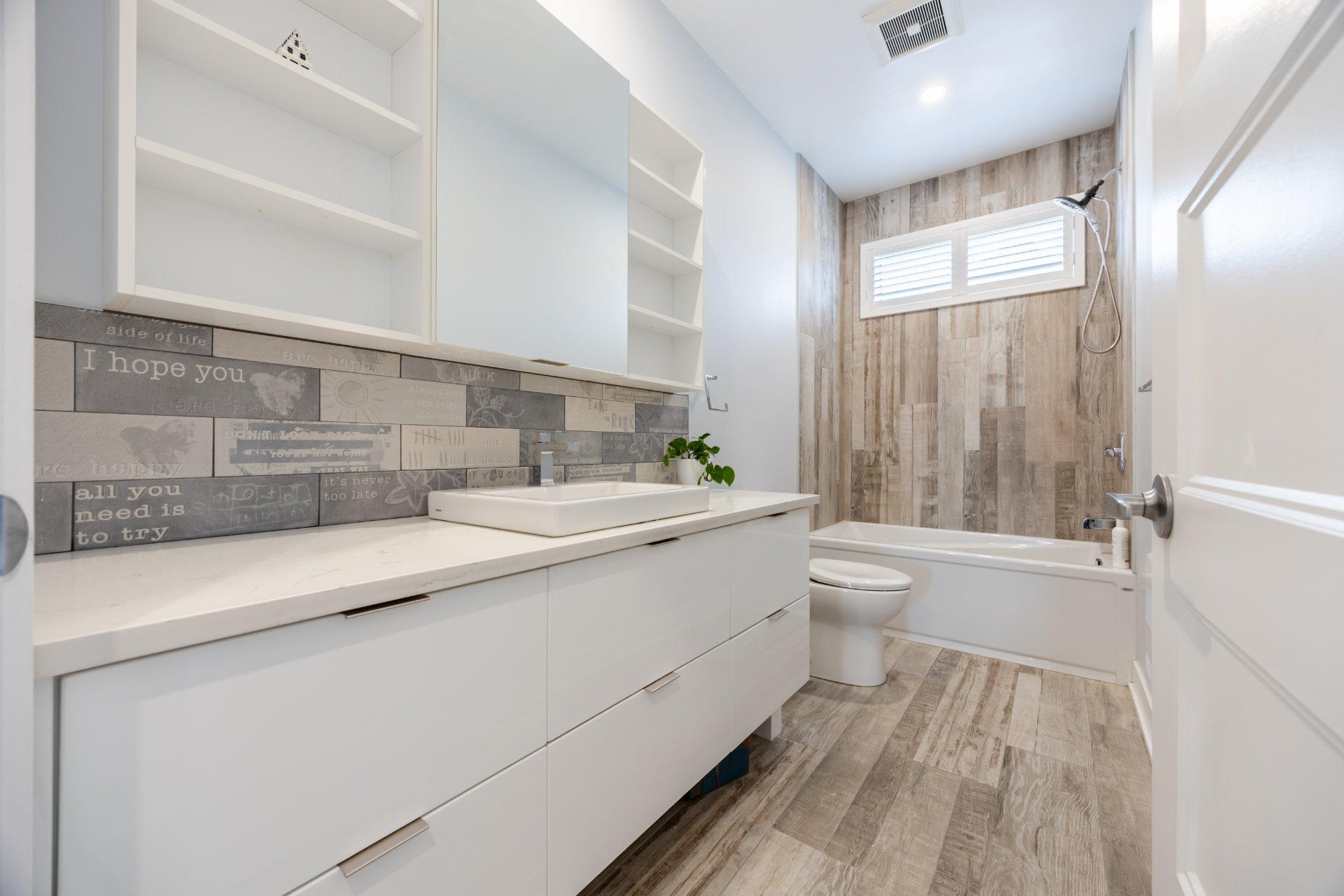 









7730


Rue de Liverpool

,
Brossard,




QC
J4Y0J6

