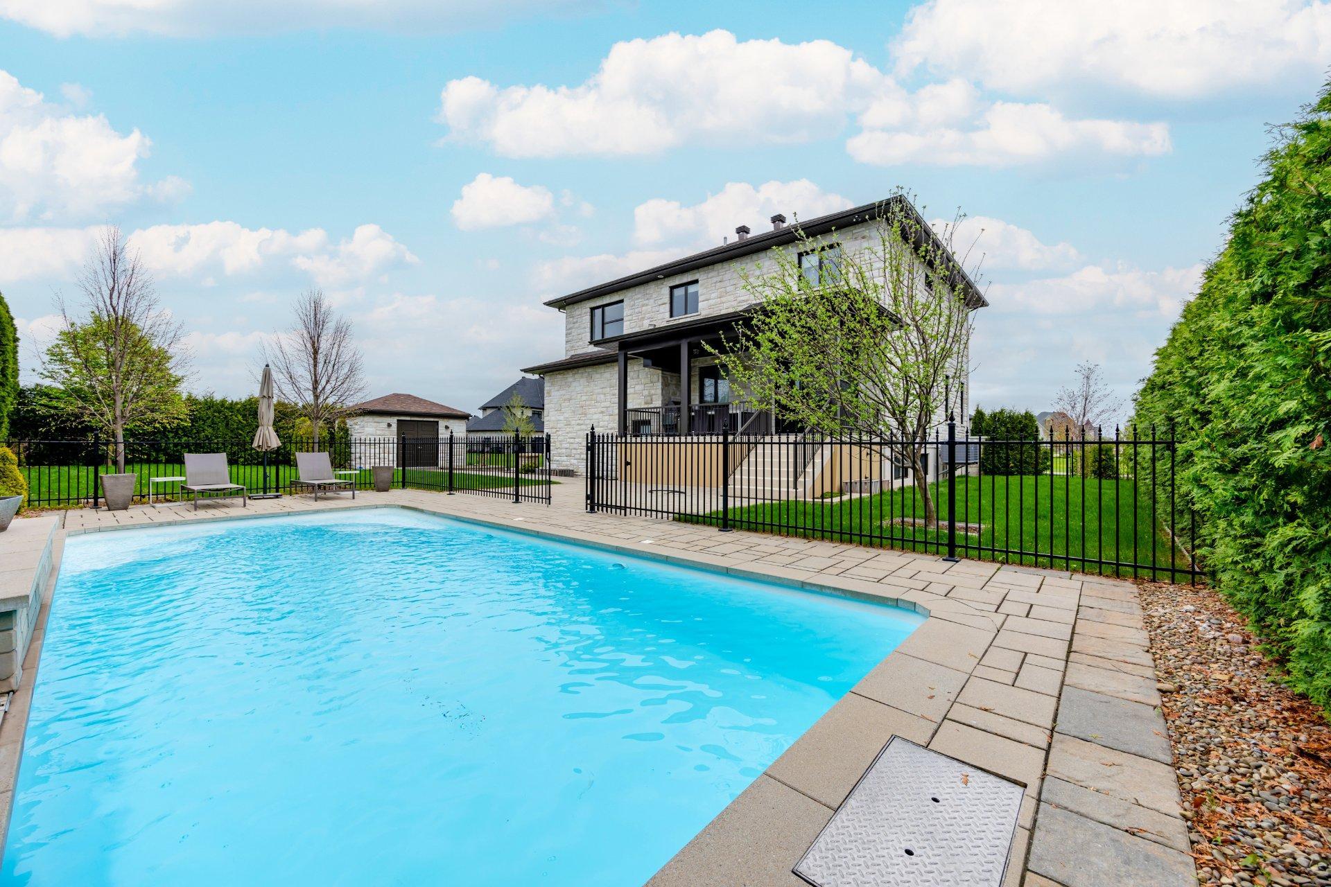 









7730


Rue de Liverpool

,
Brossard,




QC
J4Y0J6

