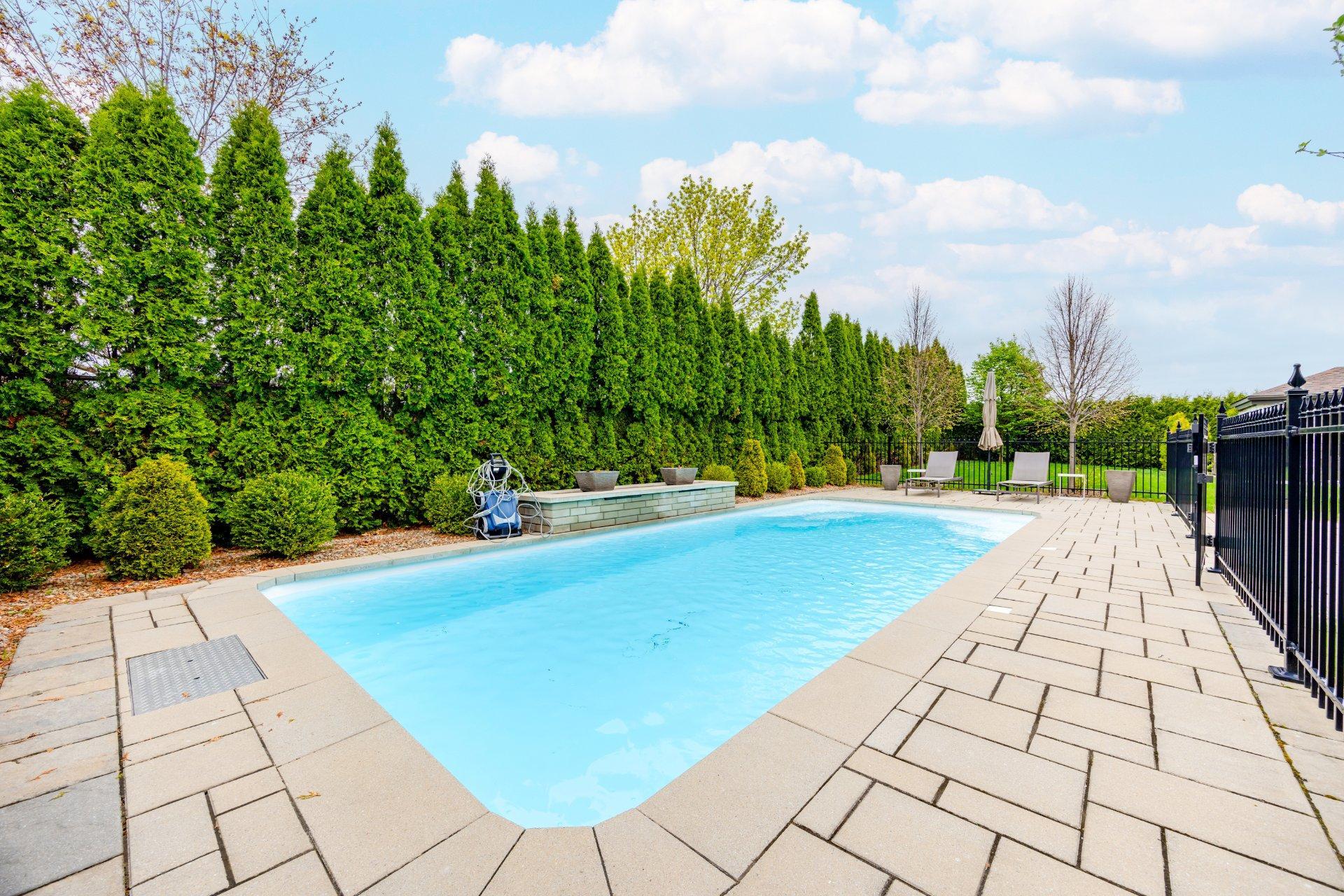 









7730


Rue de Liverpool

,
Brossard,




QC
J4Y0J6

