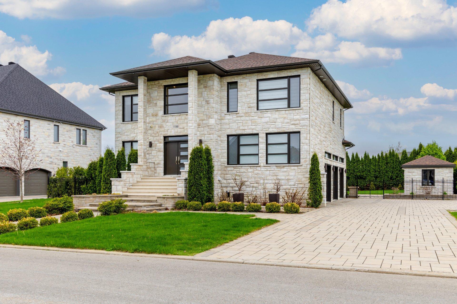 









7730


Rue de Liverpool

,
Brossard,




QC
J4Y0J6

