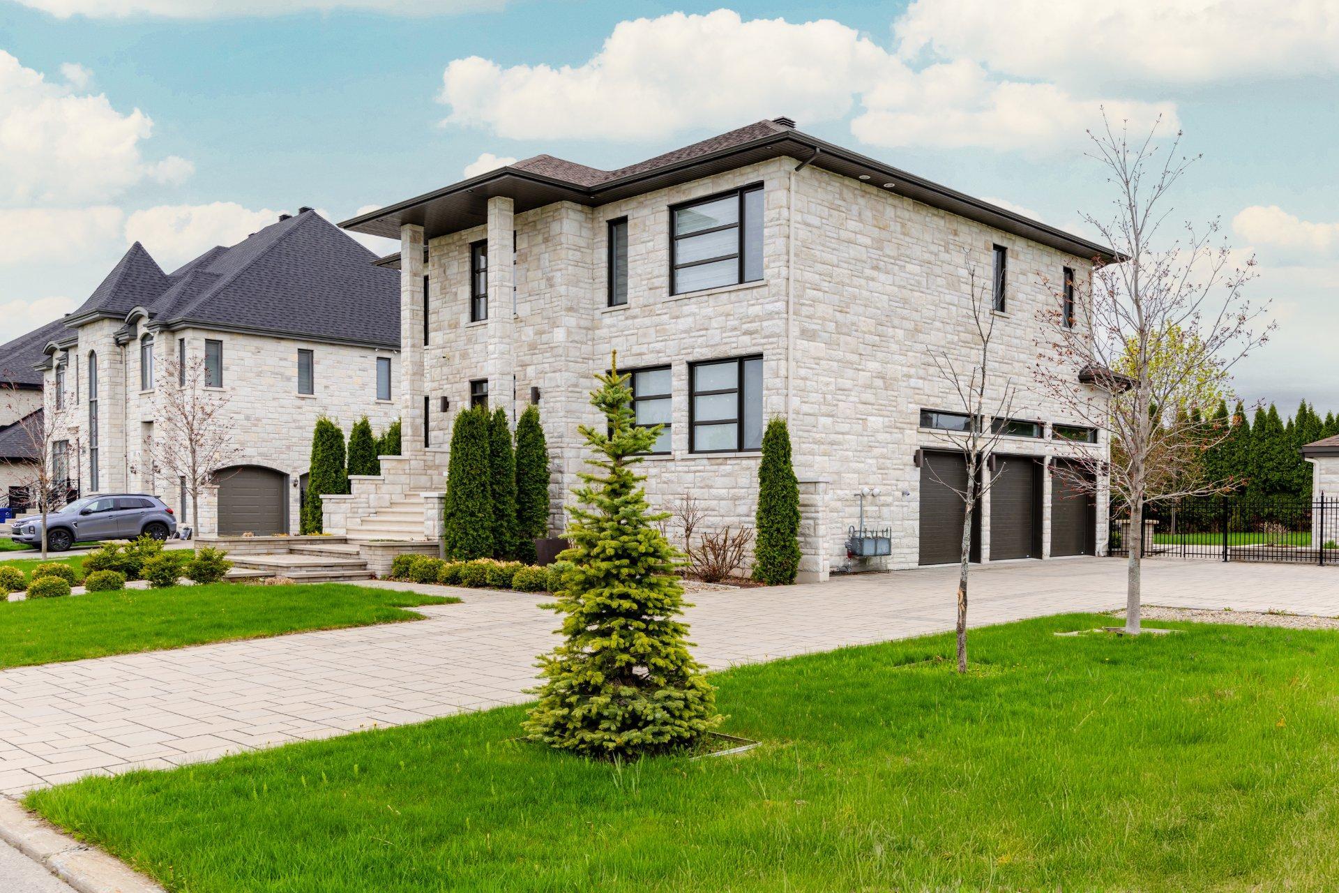 









7730


Rue de Liverpool

,
Brossard,




QC
J4Y0J6

