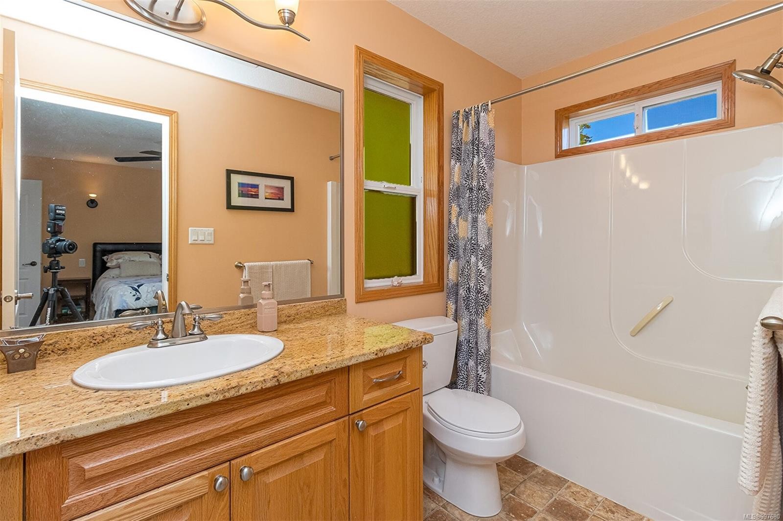 









483


Hillview

Ave,
Ladysmith,




BC
V9G 1W2

