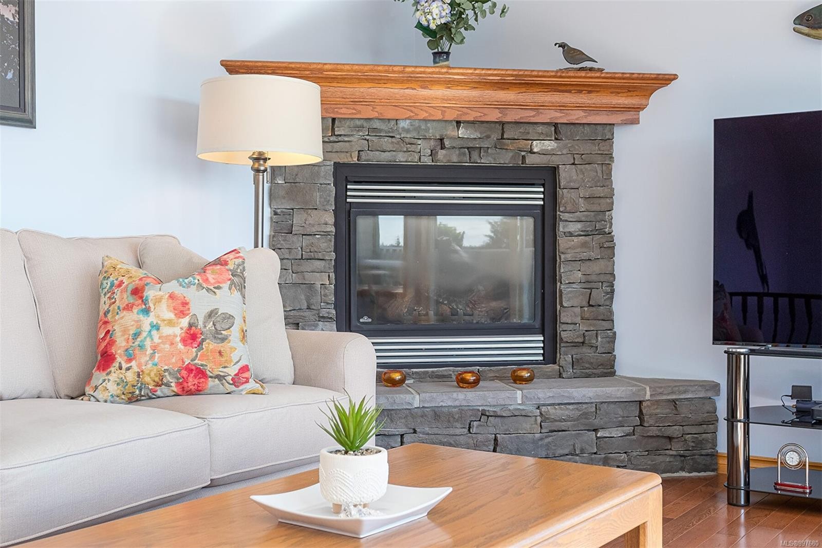 









483


Hillview

Ave,
Ladysmith,




BC
V9G 1W2

