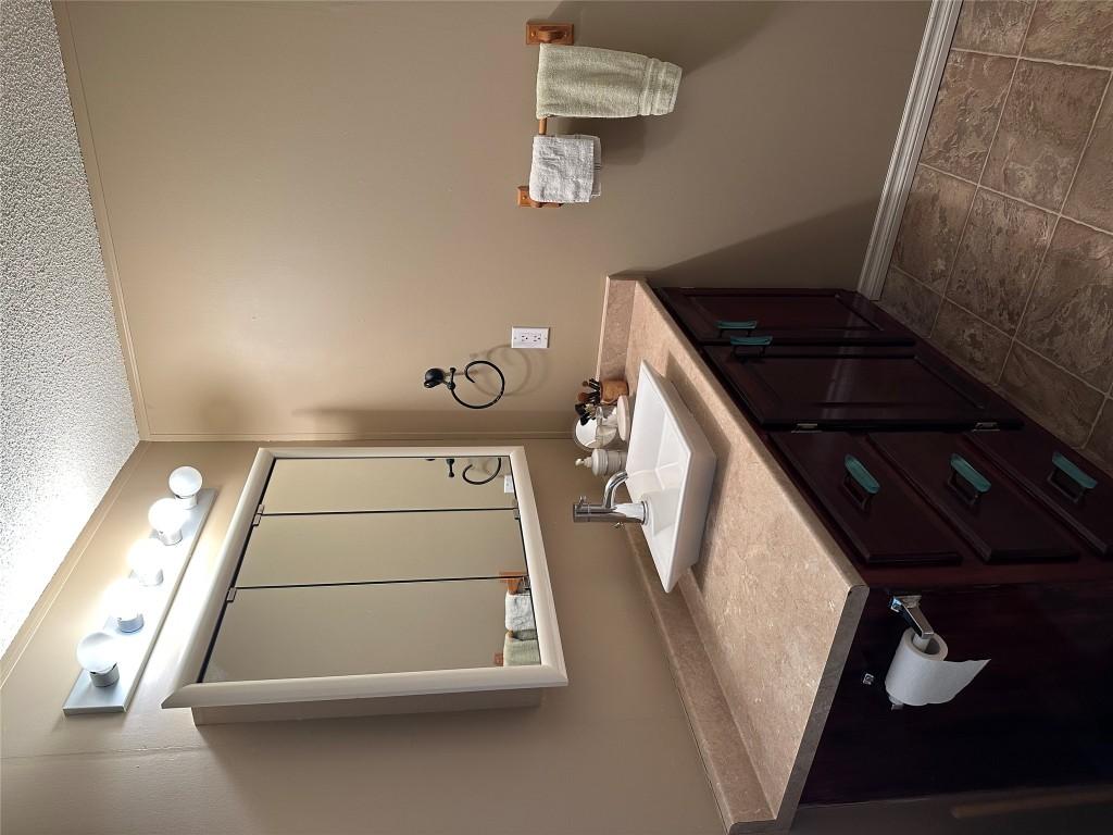 









5484


25

Avenue, A6,
Vernon,




BC
V1T 7A8

